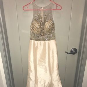Jovani dress size 2 NWT.